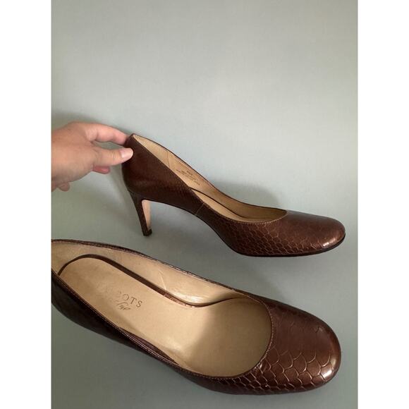 Talbots Womens Brown Round Toe Slip On Stiletto Pump Heels Size 9.5 B Metallic - Picture 3 of 8
